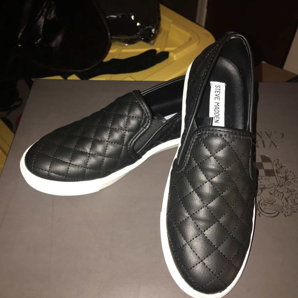 Steve Madden ECENTRCQ BLACK slip-on’s